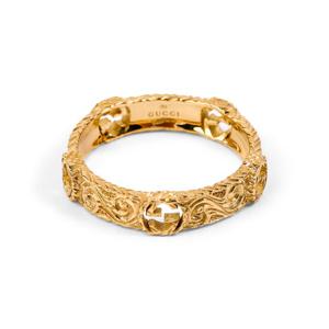 구찌 YBC603608001 인터로킹 G 컷아웃 4mm 18K 골드 반지