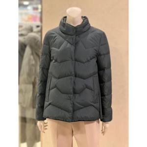 벨리시앙 세이브존01 퀄팅 반하이넥 자수 구스 점퍼(2color) HZ3404ASD