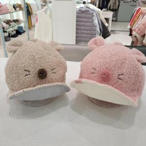 압소바 CB01 뽀글이 퍼 모자 AW731502