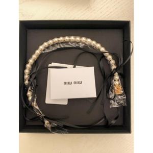 미우미우 기타 5IC1672CVAF04A6 GOLD CREAM DOM