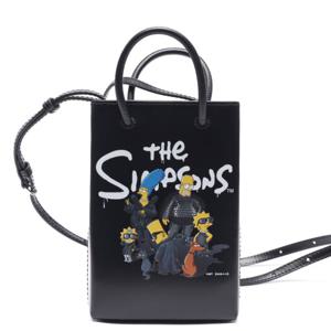 [발렌시아가] 22SS 여성 THE SIMPSONS 프린트 폰 홀더 크로스백 (593826_23VBN_1000_22S)