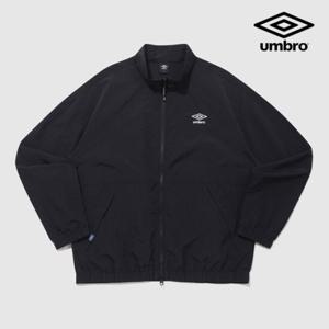 [엄브로] 클래식 스탠넥 웜업 바람막이 자켓 UQ221CJK41 BLK