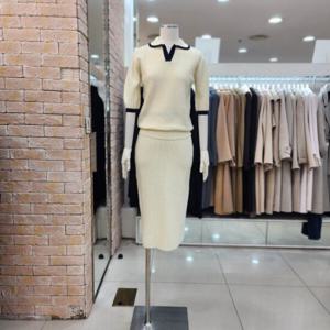 [JJ JIGOTT]JJ지고트 슬릿 칼라 퍼프 울 풀오버 니트 GM2P1POT5