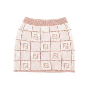 FENDI   tran.TITL  JFG208