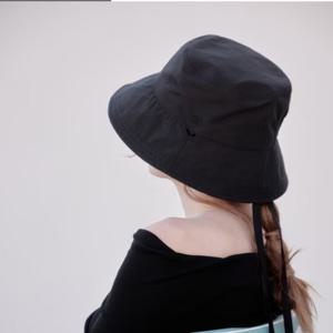 [헤지스] 블랙 H자수 리본스트랩 버킷햇 HILG4F007BK