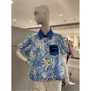 르니앤맥코이 퍼프 소매 플라워 패턴 블라우스 (MM07BL311HJY)