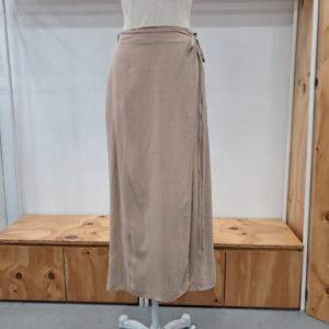 [레코브]린넨혼방랩스커트LC31E8SK540XBE