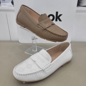 [무크]무크 펀칭 디테일 클랙식 컴퍼트 소가죽 로퍼2cm522206