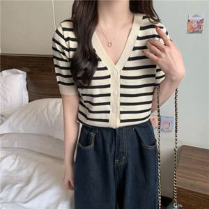 [비틀버드]브이넥 스트라이프 슬림핏 숏 가디건 BI_A500020
