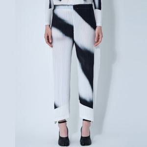 25 SS 이세이미야케 Shadow Study 쉐도우 스터디 그래픽 팬츠 화이트블랙 IM56FF660 90
