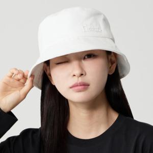 내셔널지오그래픽 N245AHA710 메탈 로고 버킷햇 IVORY