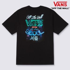 [반스]서울 나이트 티셔츠 VN000H21BLK1