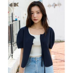 올리브데올리브 금속 여밈 스트랩 포인트 라운드 넥 자켓 OW5MJ427