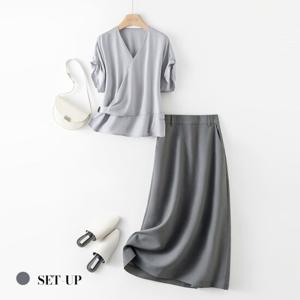 클라셰 (77까지)롤업스냅브이넥블라우스+스커트SET_B5M0742