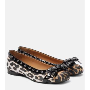 가니 Eyelet Bow 레오파드 프린트 새틴 발레리나 플랫 P00990161