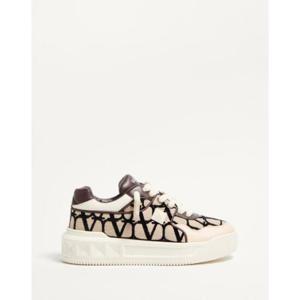 Valentino Garavani 원 스터드 XL 레이스업 스니커즈 ZY2S0G37IFF KFN TP942442168