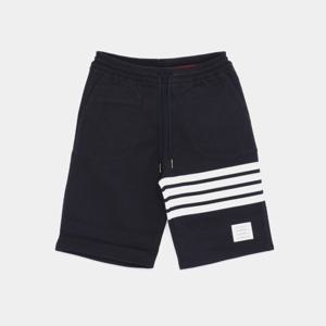 톰브라운 25SS 사선 완장 클래식 남성 반바지 MJQ012H 00535 461