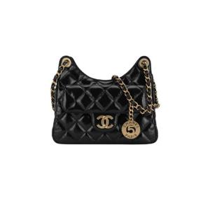 샤넬 스몰 호보백 샤이니 크럼플드 카프스킨   골드 메탈 블랙 AS3710-B09746-94305