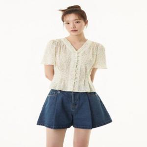 [플라스틱아일랜드] 플로럴 콩단추 블라우스 PR2WB663