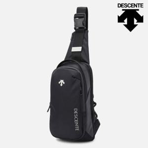 [데상트]데상트 스포츠 슬링백 M SP323UBG71BLK0 가방