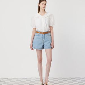[씨씨콜렉트] 와이드 카라 러플 블라우스 C252MSC054