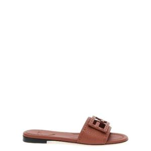 FENDI & 39 바게트& 39  슬라이드 8R8136AQY2F1STQ