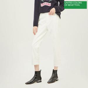 [베네통] 턴업 가죽 배색 데님 팬츠 BADP56261_WH