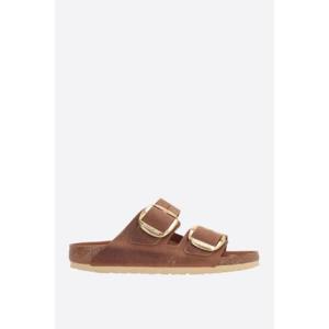 BIRKENSTOCK 오일드 레더 소재의 아리조나 빅 버클 플랫 샌들(좁은 핏) 1011073 COGNAC