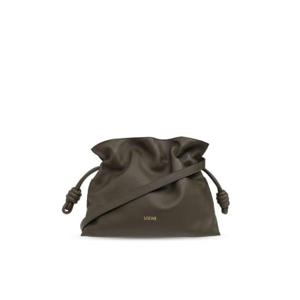 Loewe 플라멩코 드로스트링 클러치 백 A411FC1XBFPI24 3969DARKKHAKIGREEN TP944302512