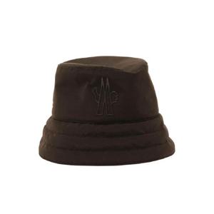 MONCLER GRENOBLE 메탈 로고 패치가 있는 테크 패브릭 소재의 블랙 버킷 모자 여성용 3B00005596Y4999