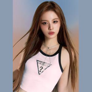 [게스]여성 립배색 빅삼각 나시 YP2K2463