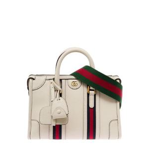 GUCCI GG 로고와 웹 모티프가 돋보이는 화이트 미디엄 더플 백 가죽 여성 715772AAA0O9041