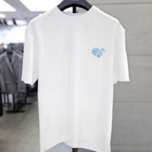 [바쏘]남자 여름 화이트 프린팅 반팔 티셔츠 WSAFY2KR47A