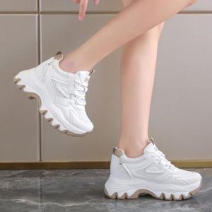 [파라노말샵]올리 키높이 운동화 스니커즈(굽6.5cm) ()