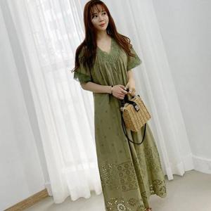 [옷자락]여자 브이넥 레이스 펀칭 플라워 반팔 롱 원피스