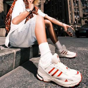 아디다스 스피리테인 2.0 화이트 베이지 레드 JH8027