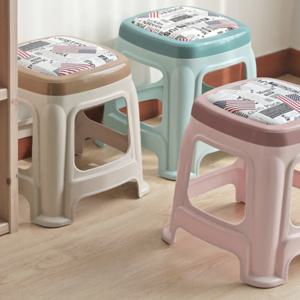 스툴 예쁜 보조 바닥 화장대 서브 쿠션형 플라스틱 카페 야외 의자 3color