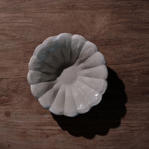 Pieona 화이트 꽃그릇 예쁜보울 샐러드그릇