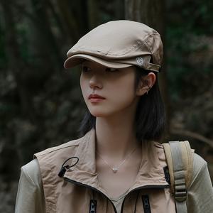 TEMU 여성과 남성을 위한 새로운 여름 플랫 브림 모자 + 보너스 마스크 2pcs 세트, 조절 가능한 모자, 이상적인 선물 선택, 간단한 레트로 스타일, 남녀 공용 4계절 예술가 모자, 뒤집을 수 있는 스타일리시 베레트|마스크|여름모자|남자모자