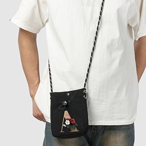 TEMU 여성용 캐주얼 블랙 미니 크로스바디 백, 꽃 자수 - 조절 가능한 스트랩, 일상적인 출퇴근, 일상적인 액세서리에 완벽함 | 꽃 자수 백 | 내구성 있는 지퍼 클로저, 소형 지갑|미니크로스백|핸드폰스트랩
