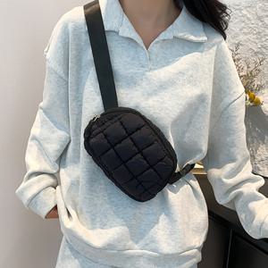 TEMU 도파민 플리츠 백 크로스바디 백 우아한 퀼트 퍼퍼 클러치 - 시크한 단색, 가벼우면서 따뜻한 지퍼 클로저 여성용 퍼퍼 퀼트 패니 팩 크로스바디 슬링 백 퍼스 여성용 퍼퍼 벨트 백 퀼트 체스트 백 퍼피 허리 가방|슬링백