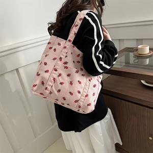 TEMU 여성용 대용량 딸기 프린트 코듀로이 핸드백 - 가벼우며 조절 가능한 어깨끈, 오픈 탑 디자인, 빨간 딸기와 여우가 있는 흰색, 일상적인 사용을 위한 캐주얼 토트백, 여행용 핸드백|딸기 프린트 백|가벼운 토트백