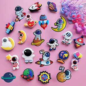 TEMU 20개 우주 주제 PVC 장식 세트 - 우주인, 로켓, 행성, 지구 장식 - 크리스마스, , 졸업, 새해, 겨울 휴일 파티용 분리형 DIY 액세서리
