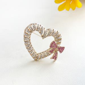 TEMU 반짝이는 라인스톤 하트 & 리본 브로치 핀 - 핑크-퍼플 보석이 장식된 우아한 골드톤 아연 합금 디자인, 데이, 캐주얼 의상 또는 선물용으로 완벽함