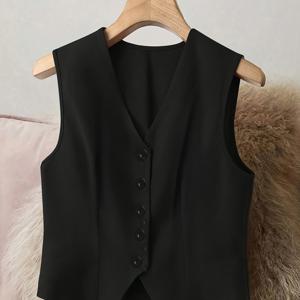 TEMU 우아한 V넥 단색 조끼 - 성인용 - 폴리에스터 니트 원단, 올 시즌 다재다능한 단추 앞면 디테일이 있는 슬리브리스 조끼
