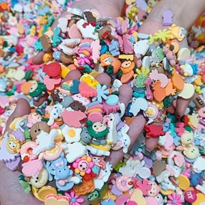 TEMU 57가지 다양한 소형 꽃과 동물 레진 장식품, DIY 프로젝트용 크림 글루, 만화 테마 액세서리, 냉장고 자석, 컵 스티커, 헤어 클립 재료, 폰 케이스 장식품 포함. (크기: 1-1.2Cm/0.394-0.472 In)