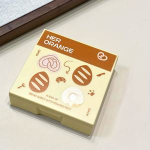 TEMU 미니 빵 파우더 퍼프 5개 세트는 습식/건식 메이크업 브러시로 사용할 수 있으며 작은 상자와 함께 제공됩니다. 다양한 스타일과 목적이 있으며 선물, 파티, 데이트, 음악 축제 등에 완벽합니다.