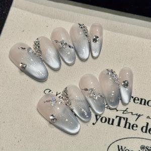 TEMU 10pcs 럭셔리 실버 고양이 눈 모양 프랑스 매니큐어 네일 스파클링 - 글로우, 짧은 알몬드 모양 네일, 우아한 스타일, 우아한 네일 아트 | 글리터 네일 디자인 | 세부 네일 아트|네일아트