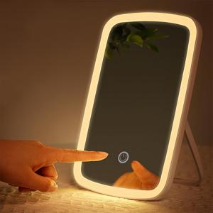 TEMU 휴대용 LED 메이크업 거울, 조명 모드 3개, 배터리 작동, 배터리 포함 없음, 여행용 화장 거울, 침실, 기숙사, 책상에 적합, 접이식, 렌즈 조명, 터치 스위치, 세 가지 색상 조명, 길게 누르면 밝기를 조절할 수 있습니다.