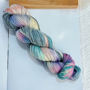 TEMU 100g 수제 염색 실, 울 블렌드 (울 30%, 폴리에스터 70%), 얼룩덜룩 & 옴브레 실 뭉치, 다색 셀프 스트라이핑 실 DIY 뜨개질, 크로셰, 스웨터, 스카프, 숄